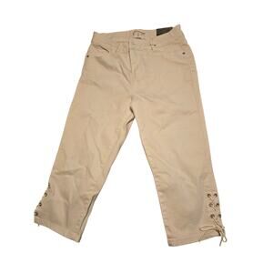 NWT Artisan NY Women's white capri pants
